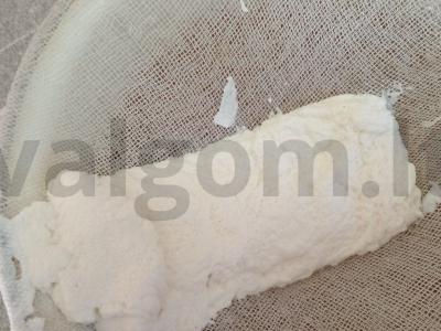 Varškės sūris su žolelėmis ir česnaku Žingsnis 2