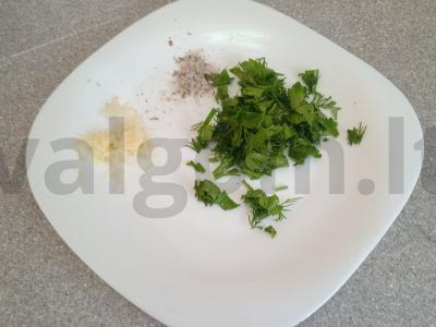 Varškės sūris su žolelėmis ir česnaku Žingsnis 3