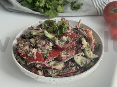 Gruziniškas salotas per 10 minučių pagrindine nuotrauka