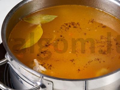 Sriuba iš kiaulinių šonkaulių Žingsnis 5