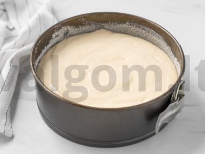 Paprastas pyragas su serbentais Žingsnis 3