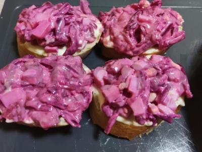 Užkandžių sumuštiniai su burokėliais, kiaušiniu ir silke Žingsnis 3