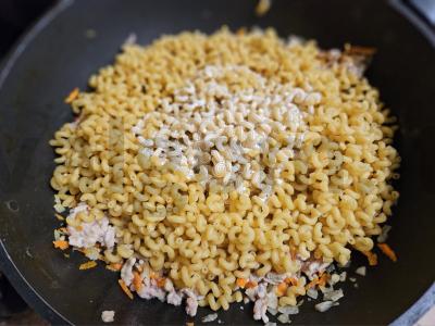 Makaronai grietinėlės padaže su faršu Žingsnis 3