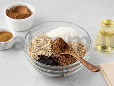 Namų saldainiai su džiovintais slyvomis ir migdolais Žingsnis 2