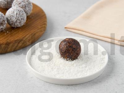 Namų saldainiai su džiovintais slyvomis ir migdolais Žingsnis 3