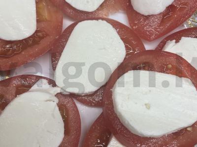 Užkandis „Pomidorai su mocarela“ Žingsnis 2