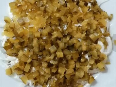 Salotos su konservuotomis žuvimis Žingsnis 4