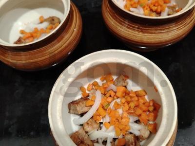 Puodukai su grybais ir mėsa vakarienei Žingsnis 5