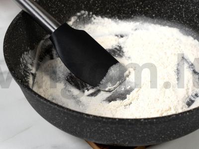 Makaronai grietinėlės padaže Žingsnis 2