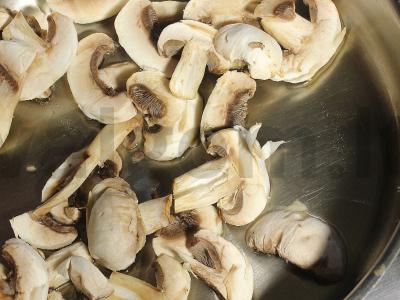 Kvinoja su tofu ir daržovėmis pomidorų padaže pusryčiams Žingsnis 4