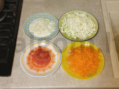 Kotletai su troškinta kopūstais padaže Žingsnis 3