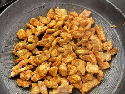 Funchosa su kalakutiena ir daržovėmis Žingsnis 1