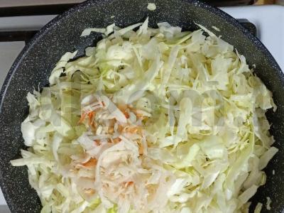 Sultinys su raugintais kopūstais ir dešrelėmis Žingsnis 6