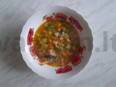 Kvapni konservuota skumbrės sriuba pagrindine nuotrauka