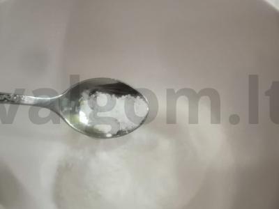 Blynelių ritinėliai su raudonąja ikra ir varškės sūriu Žingsnis 1