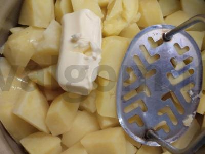 Bulvių košė su graikišku jogurtu ir sviestu Žingsnis 3