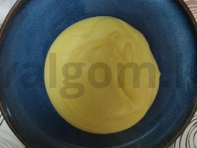 Bulvių košė su graikišku jogurtu ir sviestu pagrindine nuotrauka