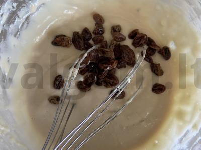 Purūs blynai iš be laktozės jogurto su razinomis „Skoningi“ Žingsnis 5