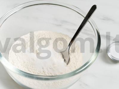 Koldūnai su šaldytomis vyšniomis Žingsnis 1