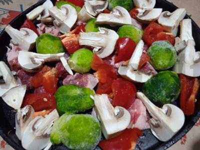 Jautiena, kepta su daržovėmis ir itališkais prieskoniais Žingsnis 4