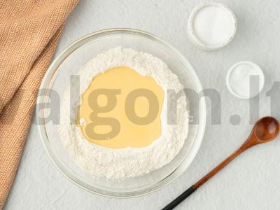 Kepti pyragėliai su obuoliais Žingsnis 4