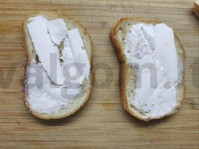 Sumuštiniai su rūkytu sūriu ir džiovintais pomidorais Žingsnis 3