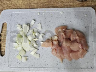 Vištienos krūtinėlė grietinėlės ir garstyčių padaže pietums Žingsnis 1