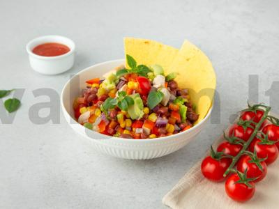 Meksikietiška salotos su vištiena pagrindine nuotrauka