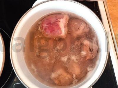 Troškinti kalakutų širdelės grietinėje Žingsnis 1