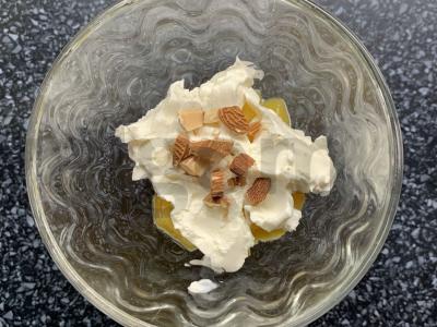 Desertas su persikais, varškės sūriu ir migdolais Žingsnis 4