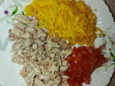 Sotūs blynai su sūriu, vištiena ir pomidoru Žingsnis 1