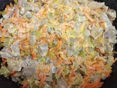 Troškinti vištienos skrandžiai su grietine ir marinuotais agurkėliais Žingsnis 8