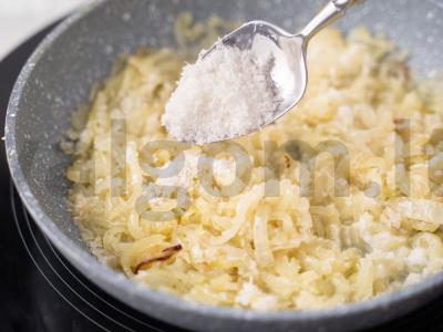 Svogūnų piemenų pyragas Žingsnis 7