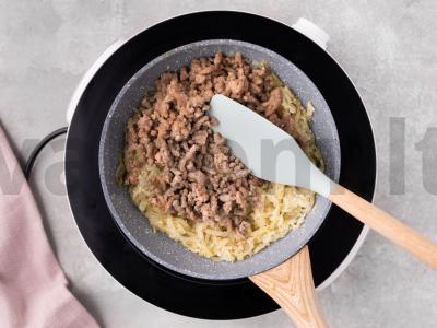 Svogūnų piemenų pyragas Žingsnis 8