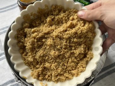 Estetinis varškės sūrio pyragas su mėlynėmis Žingsnis 6