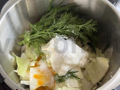 Kopūstų blynai Žingsnis 1