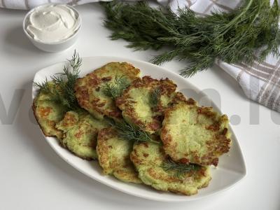 Kopūstų blynai pagrindine nuotrauka