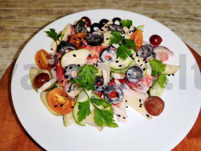 Salotas „Rudens gėrybės“ su alyvuogėmis pagrindine nuotrauka