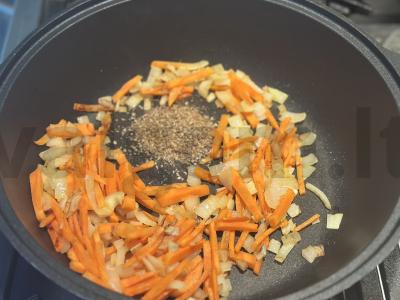 Greitas plovas su vištiena ir kmynais Žingsnis 3