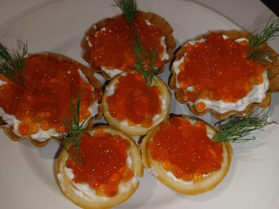 Tartaletės su ikrais ir rikota pagrindine nuotrauka