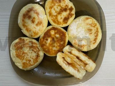 Sūrio blynai su džemo įdaru pagrindine nuotrauka