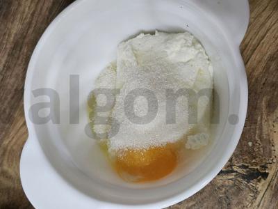 Varškės pyragas su braškių uogiene Žingsnis 4