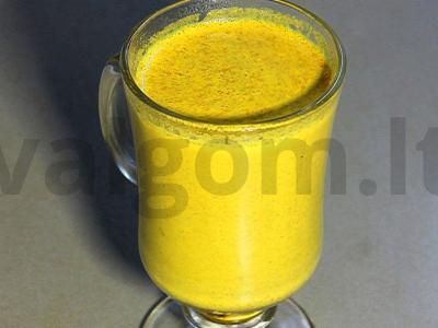 „Auksinis pienas“ su ciberžole, imbieru ir cinamonu ramiam miegui pagrindine nuotrauka