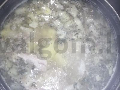 Bulvytė, troškinta su kiaulienos šonkauliais Žingsnis 4