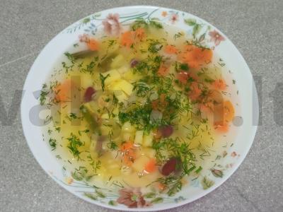 Daržovių sriuba vištienos sultinyje su pttim makaronais pagrindine nuotrauka