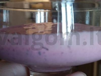 Uogų jogurtas iš pieno ir grietinės Žingsnis 4