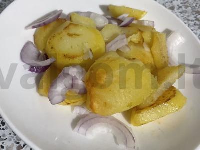 Bulvės „Kaimelis“ su Jaltos svogūnais pagrindine nuotrauka