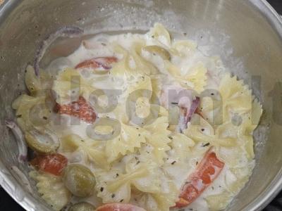 Makaronai su virta-rūkyta krūtinėle ir daržovėmis grietinėlės padaže Žingsnis 7