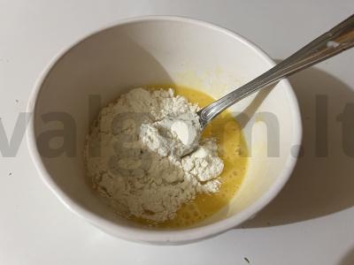 Krisčios blynai su aviečių įdaru Žingsnis 3