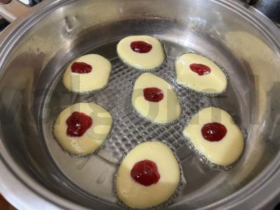 Krisčios blynai su aviečių įdaru Žingsnis 8